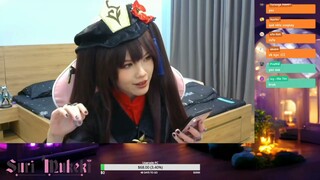 Suri cosplay nhưng fan chỉ chú ý mỗi đùi | Suri Mukeki 💜☂️