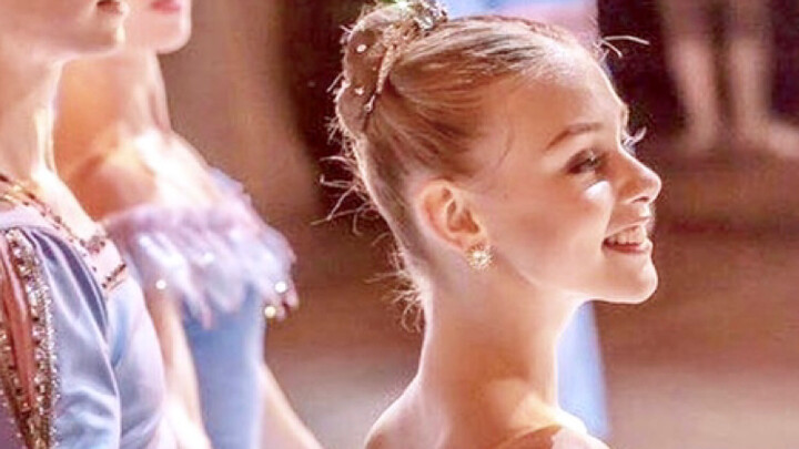 [Russian Vaganova C-position graduated ballet fairy] Alexandra Khiteeva dance collection