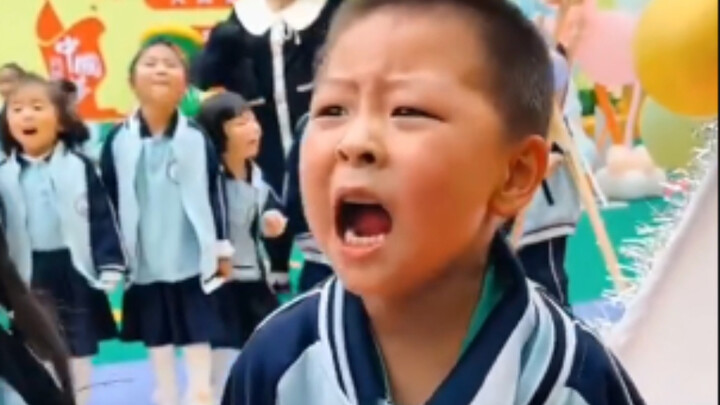 Eason Chan actually sang a children's song