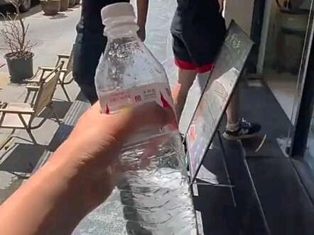 Nghe anh ấy nói mà tôi suýt nữa tin luôn.