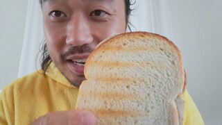 ASMR EATING SOUNDS - GRILLED CHEESE & PEANUT BUTTER