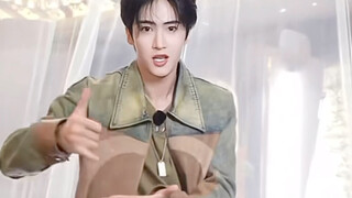 闫桉。多跳舞 这时候的你 最自信 最有魅力哦