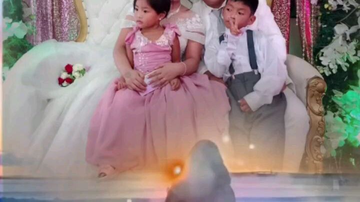 Happy  wedding  anak