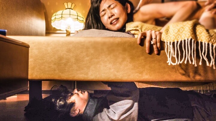 A guy waits under the bed while his girlfriend is taken by force | Recap