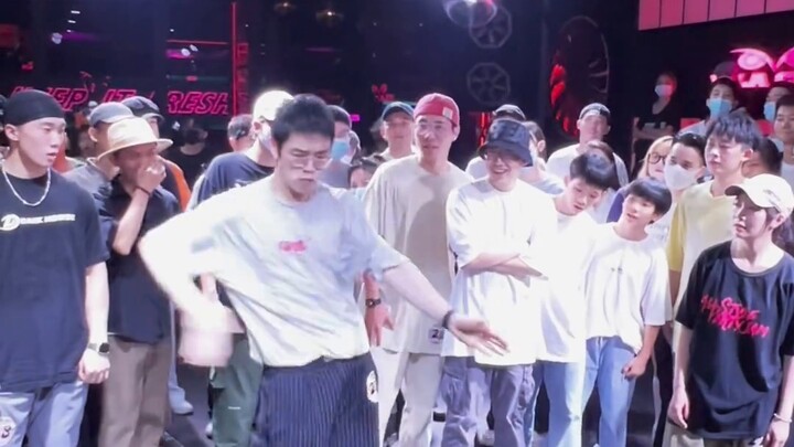 เมื่อฉันเต้นตามจังหวะเพลงที่ฉันคุ้นเคย ร่างกายของฉันทั้งตัวจะ...