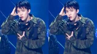[EXO] Sân khấu Power với tất cả các thành viên đều mặc đồng phục thật tuyệt!