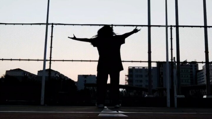 当我在操场跳svt的beautiful....