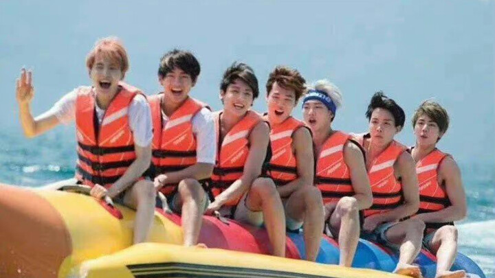 "Kekuatan BTS" suara langkah kaki - BTS