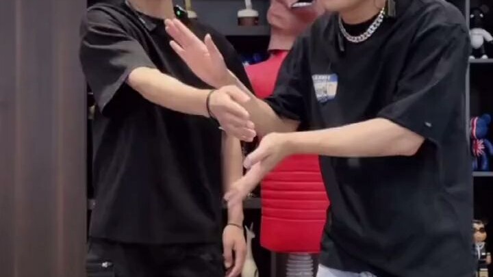 هل سمعتم جميعًا هذه الأغنية؟