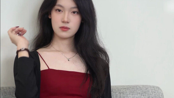 ผลงานถ่ายแบบชั่วคราวล่าสุดของนักศึกษาสาวสวยเสี่ยวอี ค่าจ้างชั่วโมงละ 1,000 หยวน — สั้นๆ เซ็กซี่เบาๆ