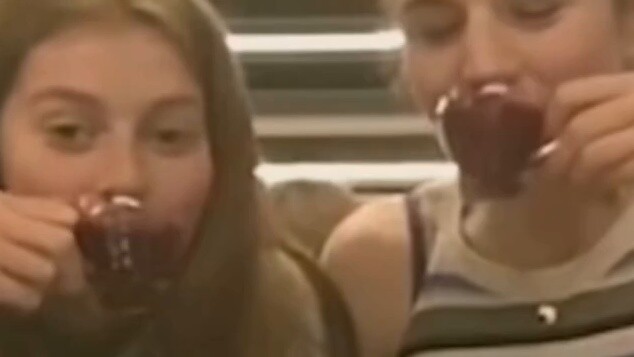 Or JOJO meal replacement (Zhanglu/Rongmi/Qiaoxi/Anna Xu/Butely/Melon Ice)