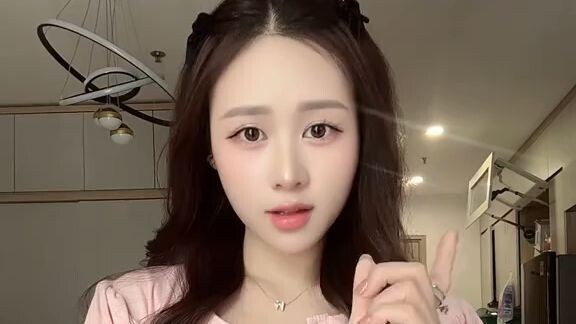 Kệ...mình nhắm mắt yêu lunnn