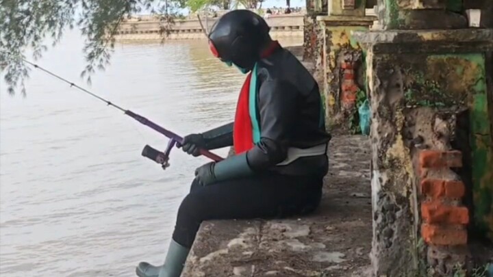 KAMEN RIDER DAILY LIFE / Keseharian Kamen Rider (Episode 2 : Mancing part-2) 仮面ライダーの日常