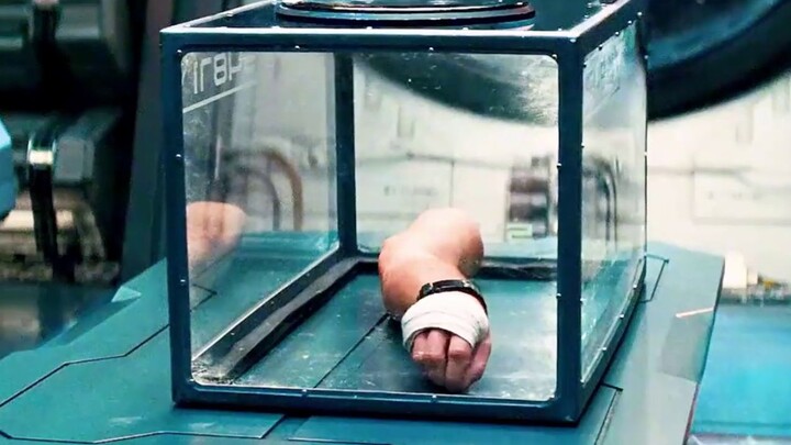 แขนขาดตัวหนึ่งคลานไปบนพื้นด้วยตัวเอง แล้วกลับเขียนข้อความที่ทำให้ทุกคนตะลึงได้อย่างน่าทึ่ง!