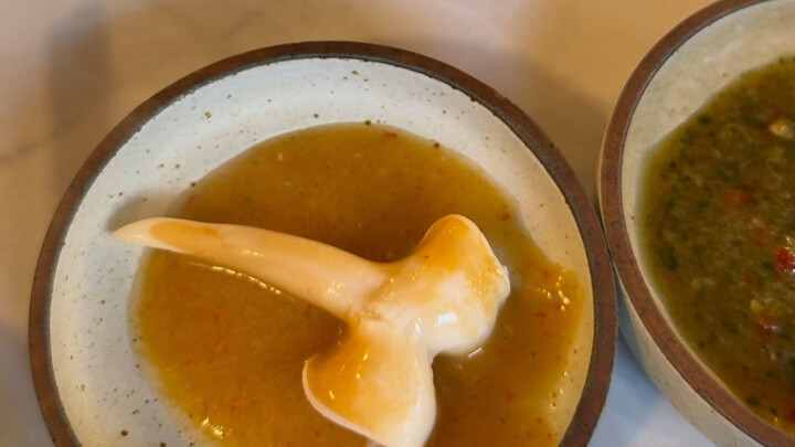 หม้อไฟพิเศษของเยียนไถราคาเฉลี่ย 100 หยวนต่อคน