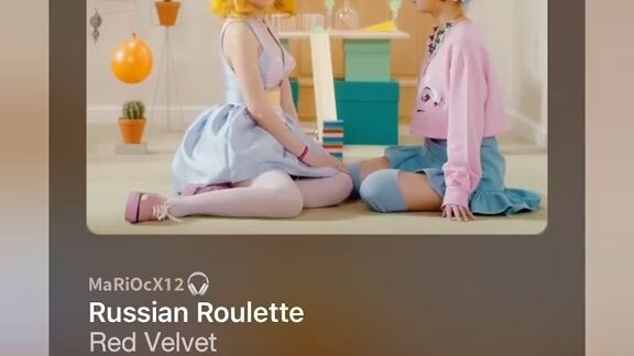 Russian roulette by Red Velvet