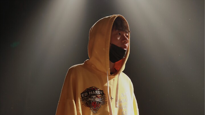 [Phụ đề Trương Nghị Thành] Nóng nảy giải thích mình chẳng hề sợ hãi, trong chương trình còn lao tới 