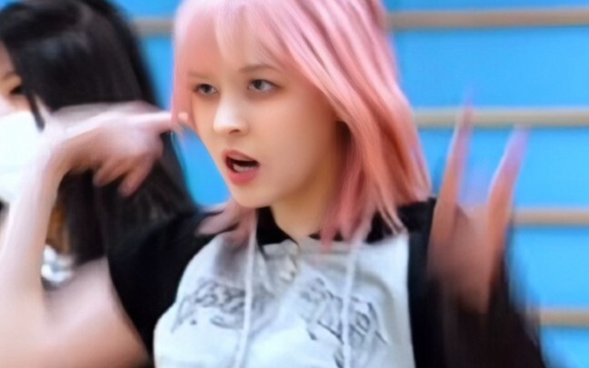 Her youthful feeling of first love is unique, right?
