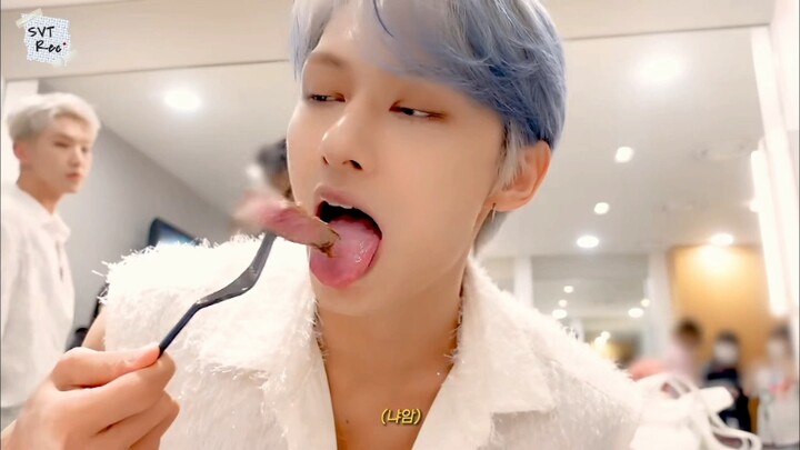 【سيفينتين】جون ني: ؟ أين شريحة اللحم الخاصة بي؟ كيف اختفت؟؟؟ كما توقعت، هؤلاء الناس ما يأكلون إلا بال