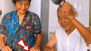 The old man has unique skills, and the masters are among the people!