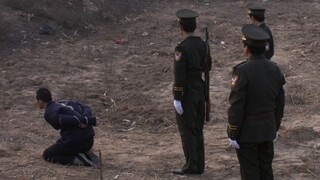 The director is so bold that he dares to call "stop" at the execution scene. This is a rare domestic
