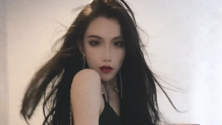 Socks-wearing boys have already tried it—how far are off-grid sock boys from catching up?