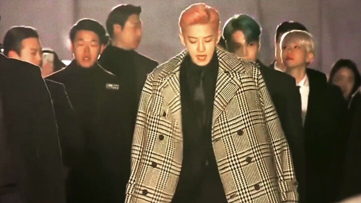 [Park Chan-yeol] Chief Park is here—everyone, stand aside!