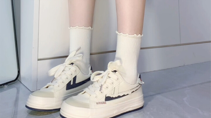 No wonder it’s a time-honored Chinese brand!!! These affordable canvas shoes have won my heart!!!