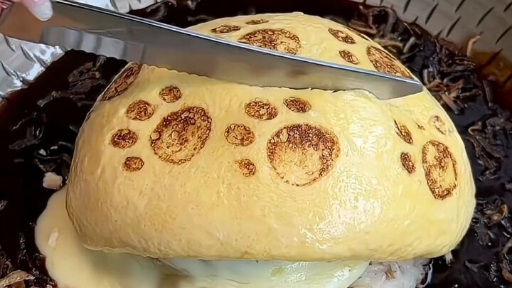 Cơm cuộn trứng cho mèo