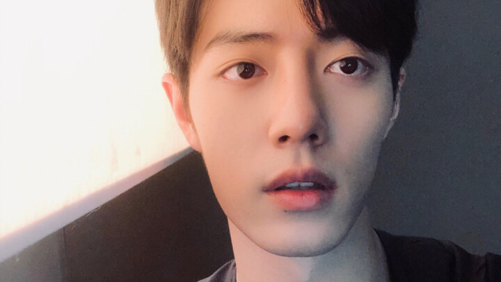 หวังอี้ป๋อในฉากสำคัญต่างๆ ที่เขาต่อสู้กับ OOC น้องชายของเขา