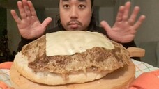 ASMR GIANT CHEESEBURGER - EATING SOUNDS