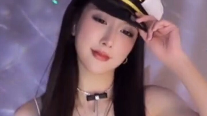 Wang Xinen sexy and seductive train shake