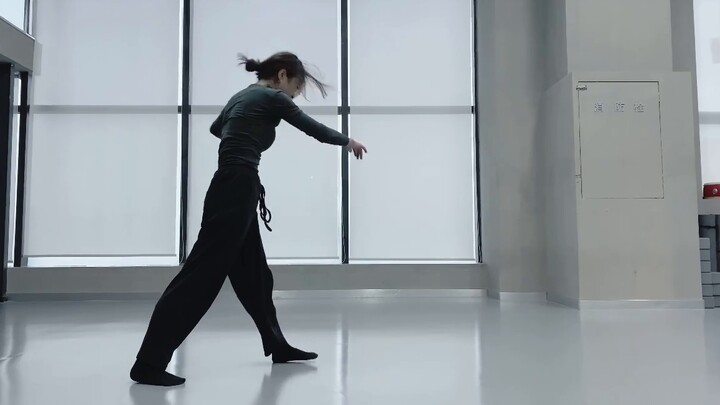 Nhảy hiện đại [Tự tập kết hợp kỹ thuật trên mặt đất]