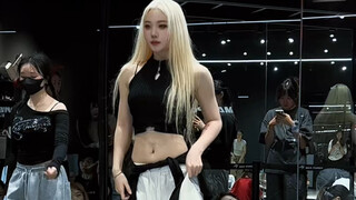 Yaoi choreography! Jennie's solo remix!