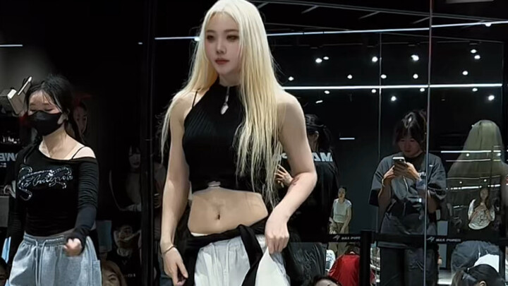 Yaoi choreography! Jennie's solo remix!