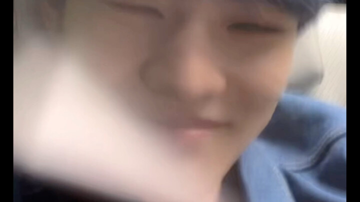 [Zhong Chenle] “Does the streamer have a QQ account?”