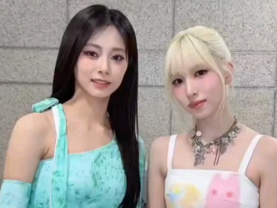 [TWICE] Tzuyu, Mina, and the Big Ocean Challenge
