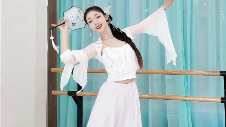 Aku bernyanyi untukmu di Sungai Qinhuai～ Versi koreografi ulang ala ruang kelas dari “Malam Berlabuh