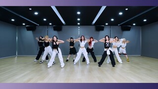 Lagu terbaru Kep1er yang berjudul Shooting Star practice room