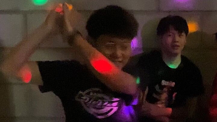 感谢DJ的节奏配合！