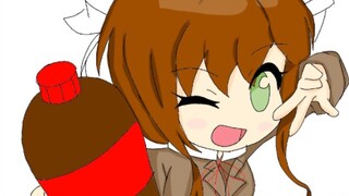 [Deskripsi modifikasi] Monika yang mengocok Coke
