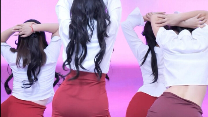 الإثارة هي منطقة راحتي 【تنورة قصيرة aoa】