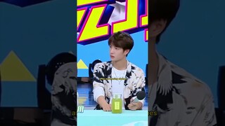 Yizhan forgot they’re in public 🤭💛 #wangyibo #xiaozhan #yizhan #shorts