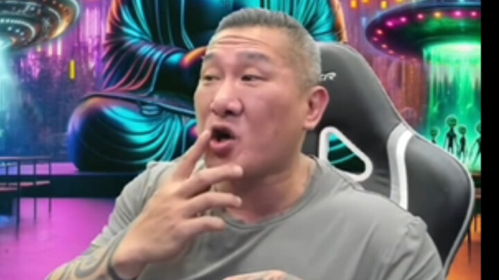 Đoạn này của giám đốc thật sự khiến người ta cười bò hahaha! Ngay cả lúc mắng người cũng hài quá trờ