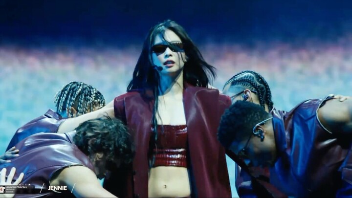 ZEN’s Ultra-Intense Stage Presence! JENNIE