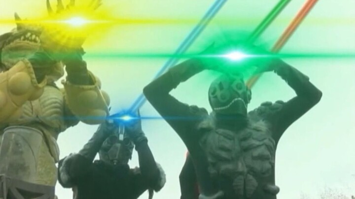 Ultraman Cang Yue wanted to escape, and the female warrior Cang Yue was shot down by the aliens!