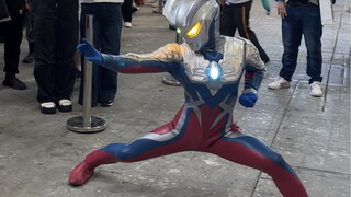 Super handsome Ultraman Zero at Beijing Ido Comic Exhibition