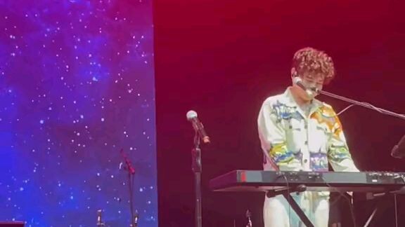 MAY MGA TAONG PAPAKILIGIN TAYO PERO DI KAYANG PANINDIGAN-JUAN MAPANAKIT CARLOS