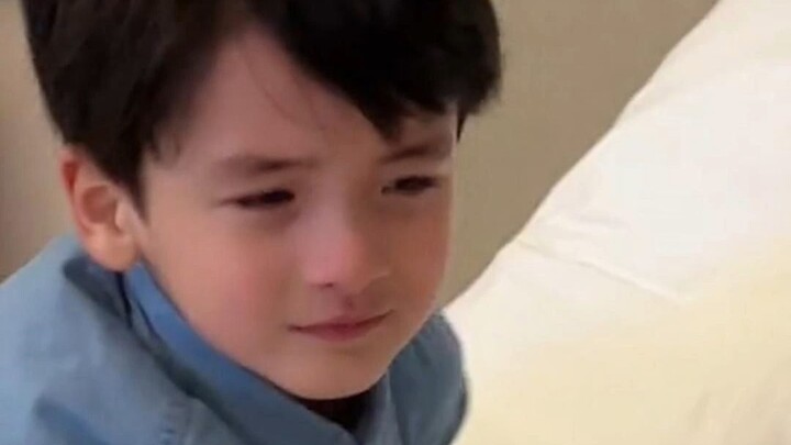 พอเห็นพ่อทานยา ลูกก็ร้องไห้เสียงดังขึ้นไปอีก