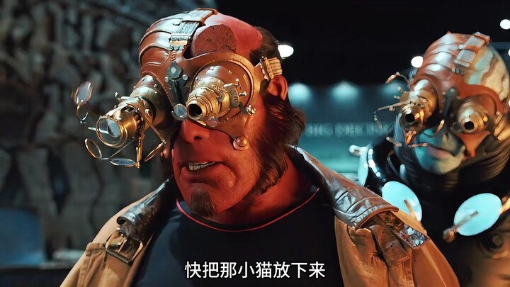 Bibi tua baru saja bersiap menelan anak kucing, siapa sangka malah membongkar identitasnya sendiri! 